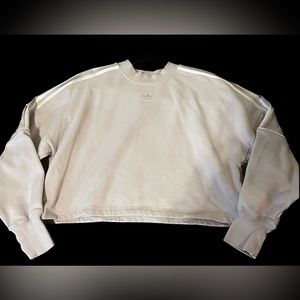 ADIDAS crop sweater. Light purple. Size M